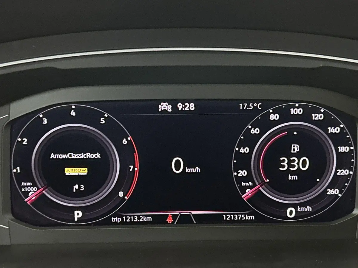 1.5 TSI DSG Life Business | Panoramadak | Harman / Kardon | Achteruitrijcamera | Lederen Bekleding | Stoelverwarming | Lichtmetalen Velgen |