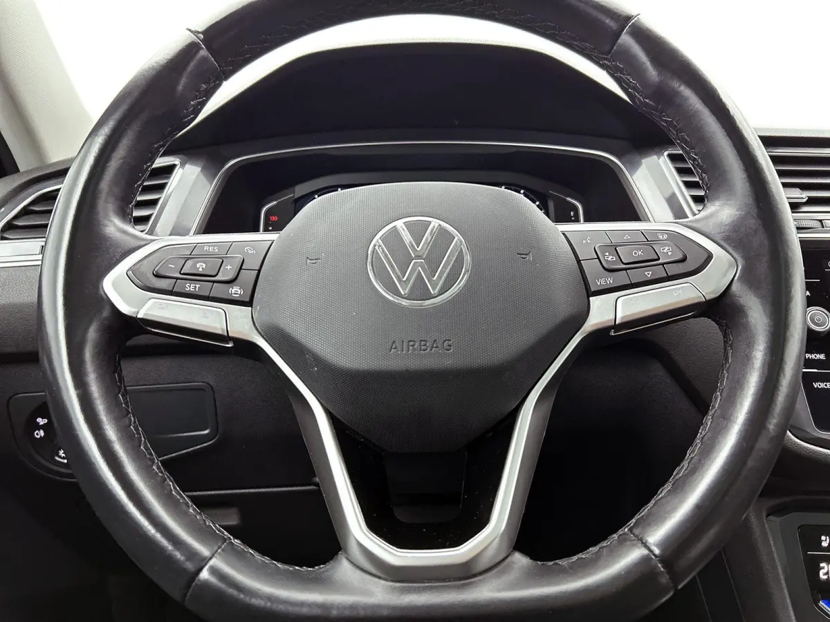 1.5 TSI DSG Life Business | Panoramadak | Harman / Kardon | Achteruitrijcamera | Lederen Bekleding | Stoelverwarming | Lichtmetalen Velgen |