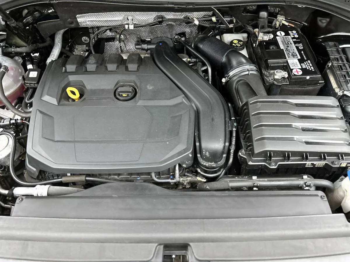 1.5 TSI DSG Life Business | Panoramadak | Harman / Kardon | Achteruitrijcamera | Lederen Bekleding | Stoelverwarming | Lichtmetalen Velgen |