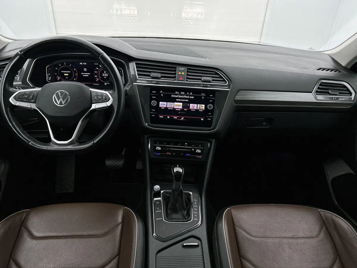 1.5 TSI DSG Life Business | Panoramadak | Harman / Kardon | Achteruitrijcamera | Lederen Bekleding | Stoelverwarming | Lichtmetalen Velgen |