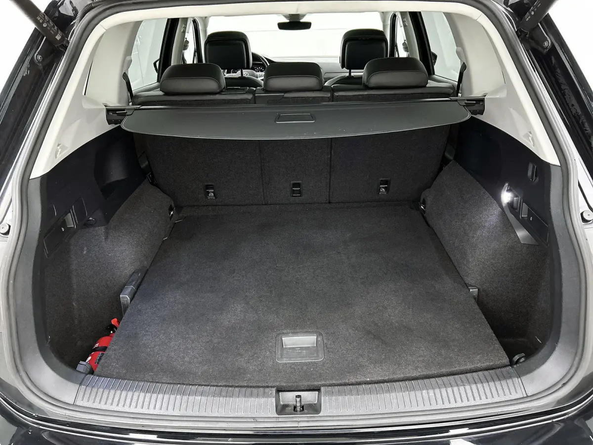 1.5 TSI DSG Life Business | Panoramadak | Harman / Kardon | Achteruitrijcamera | Lederen Bekleding | Stoelverwarming | Lichtmetalen Velgen |