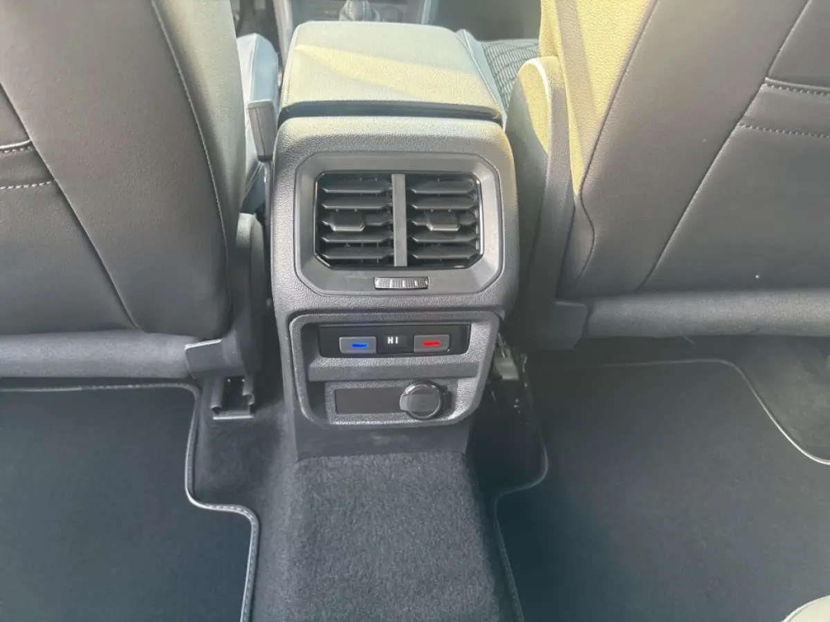 2.0 TDI DSG R-LINE 4MOTION 360CAM/E-KLEP/ACC/STANDKACHEL/IQ/STOELVERW