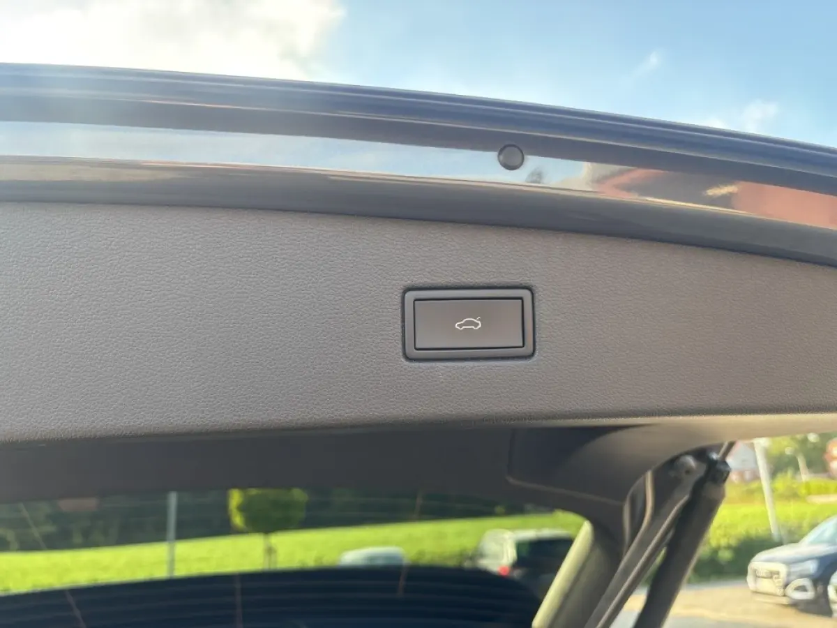 2.0 TDI DSG R-LINE 4MOTION 360CAM/E-KLEP/ACC/STANDKACHEL/IQ/STOELVERW