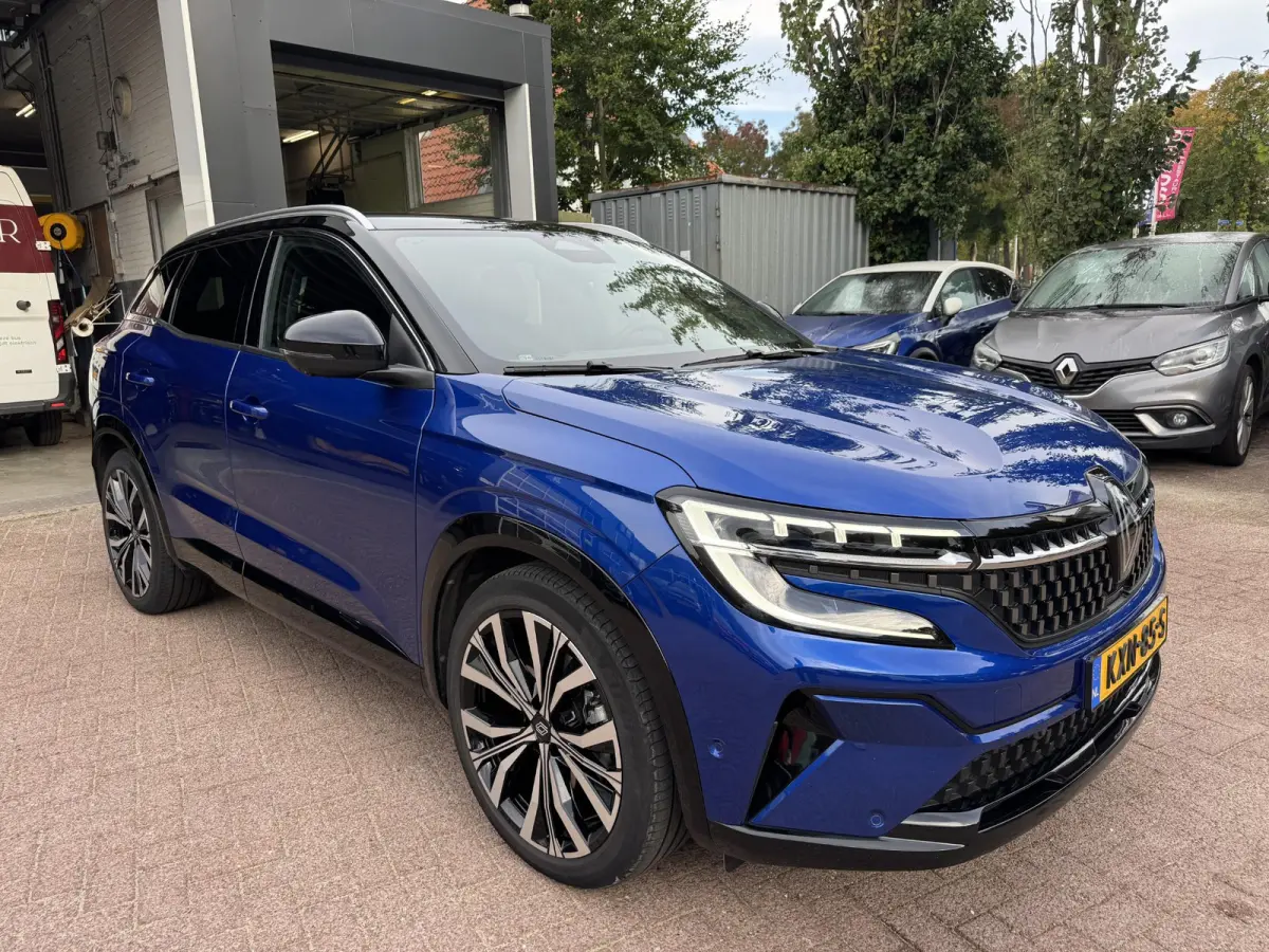 1.2 E-Tech full hybrid 200 iconic