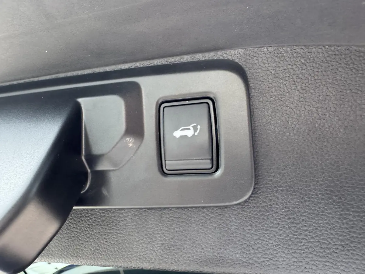 1.2 E-Tech full hybrid 200 iconic