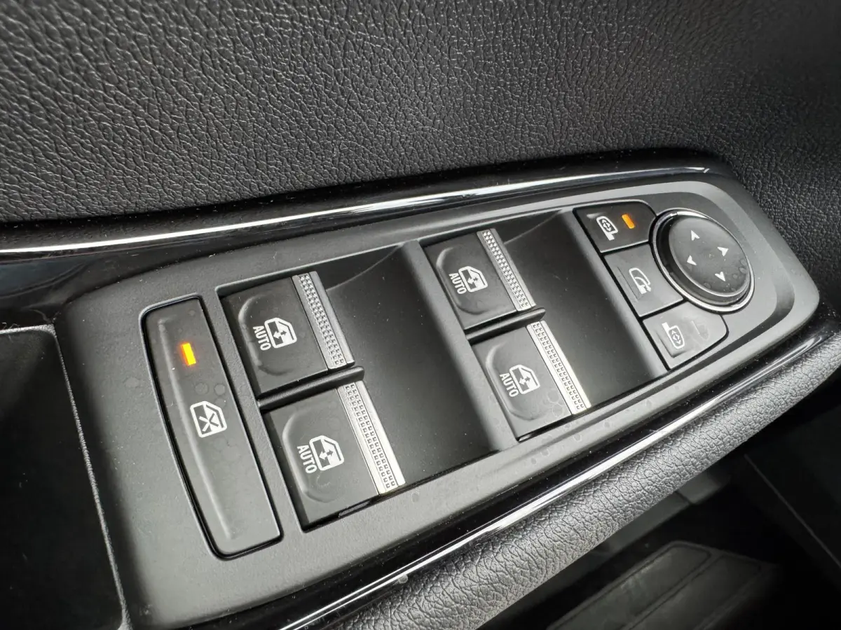1.2 E-Tech full hybrid 200 iconic