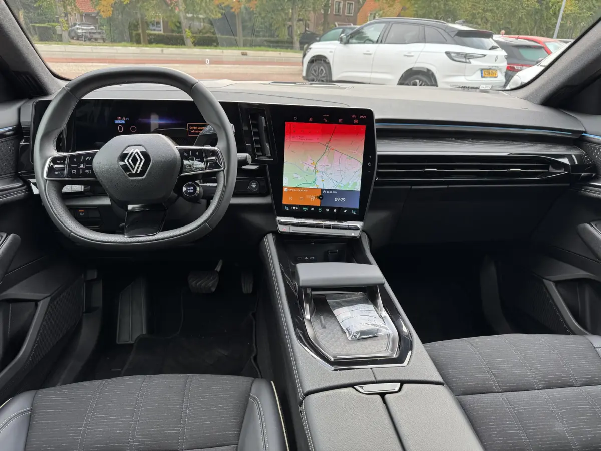 1.2 E-Tech full hybrid 200 iconic