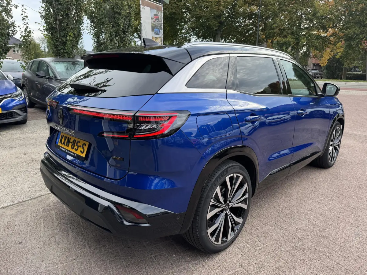 1.2 E-Tech full hybrid 200 iconic