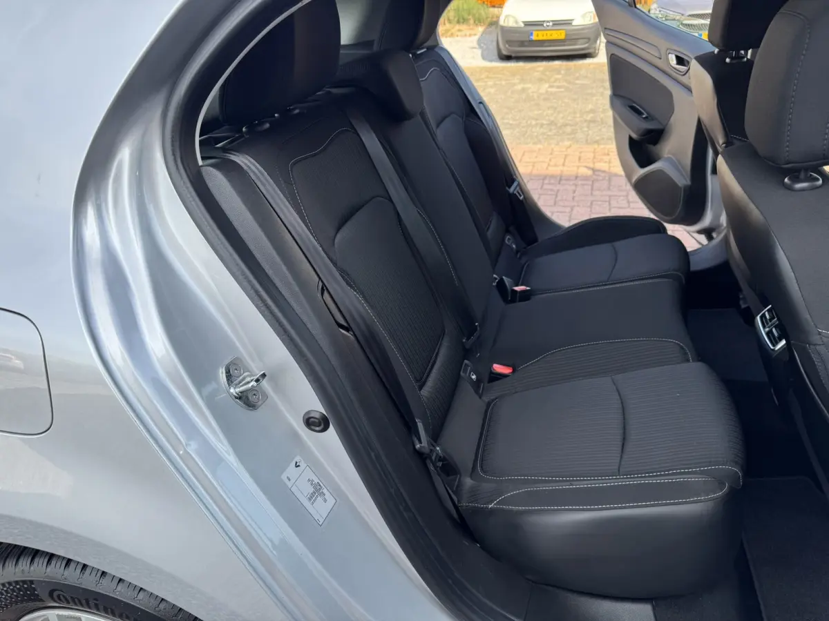 1.5 Blue dCi Limited, Euro 6, Apple Carplay, PDC,