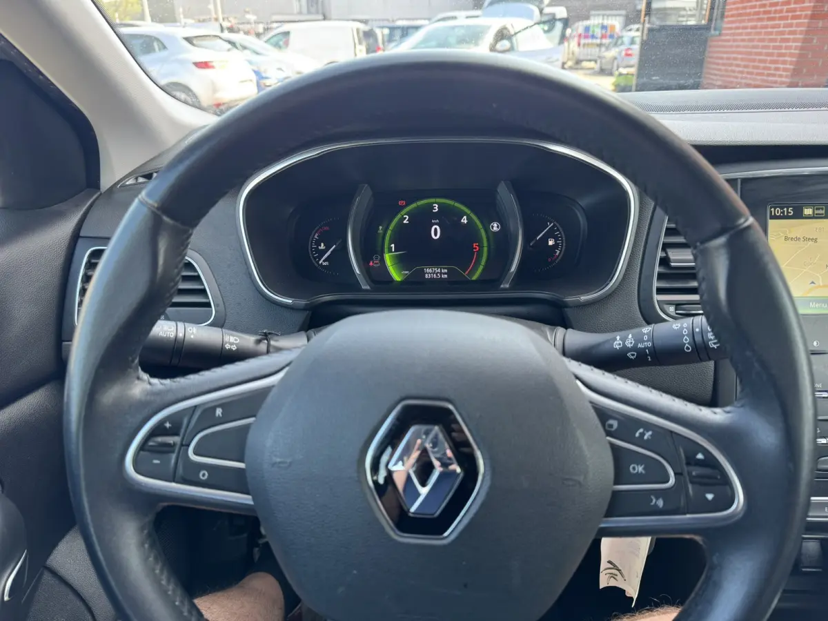 1.5 Blue dCi Limited, Euro 6, Apple Carplay, PDC,