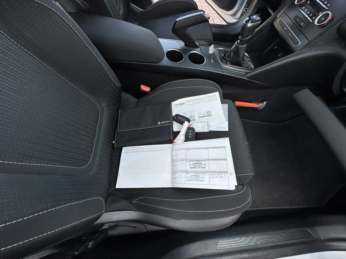 1.5 Blue dCi Limited, Euro 6, Apple Carplay, PDC,