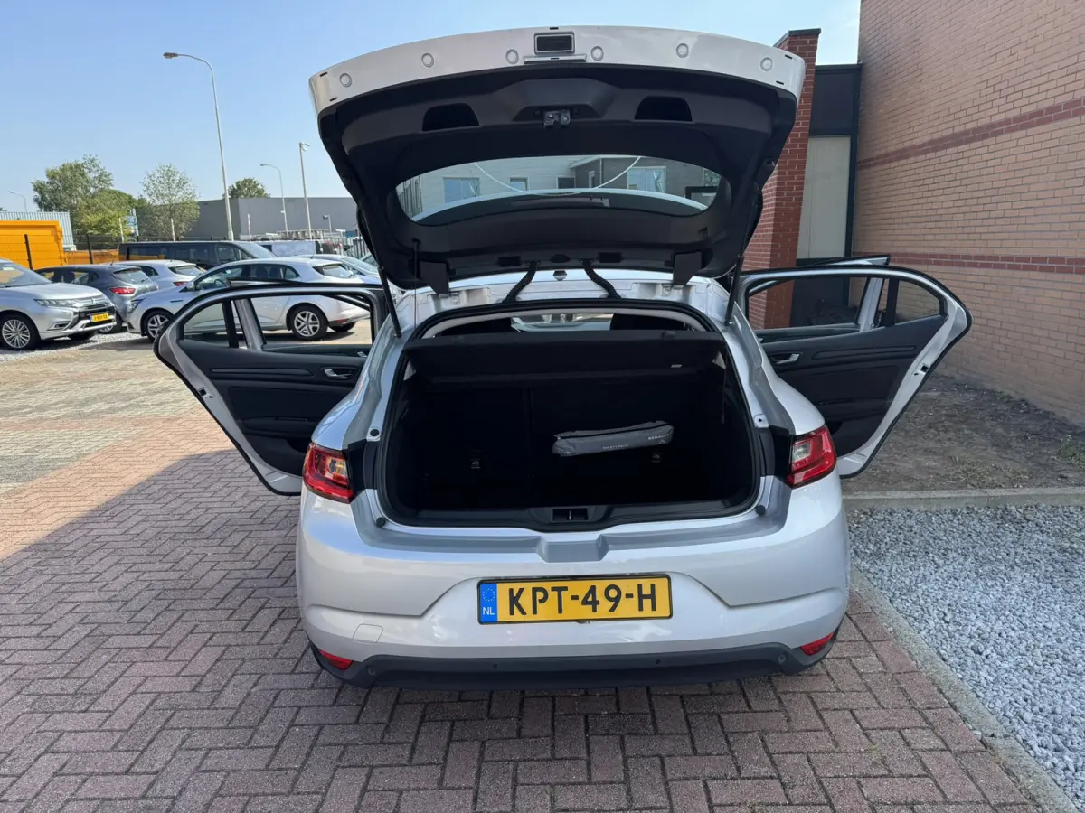 1.5 Blue dCi Limited, Euro 6, Apple Carplay, PDC,