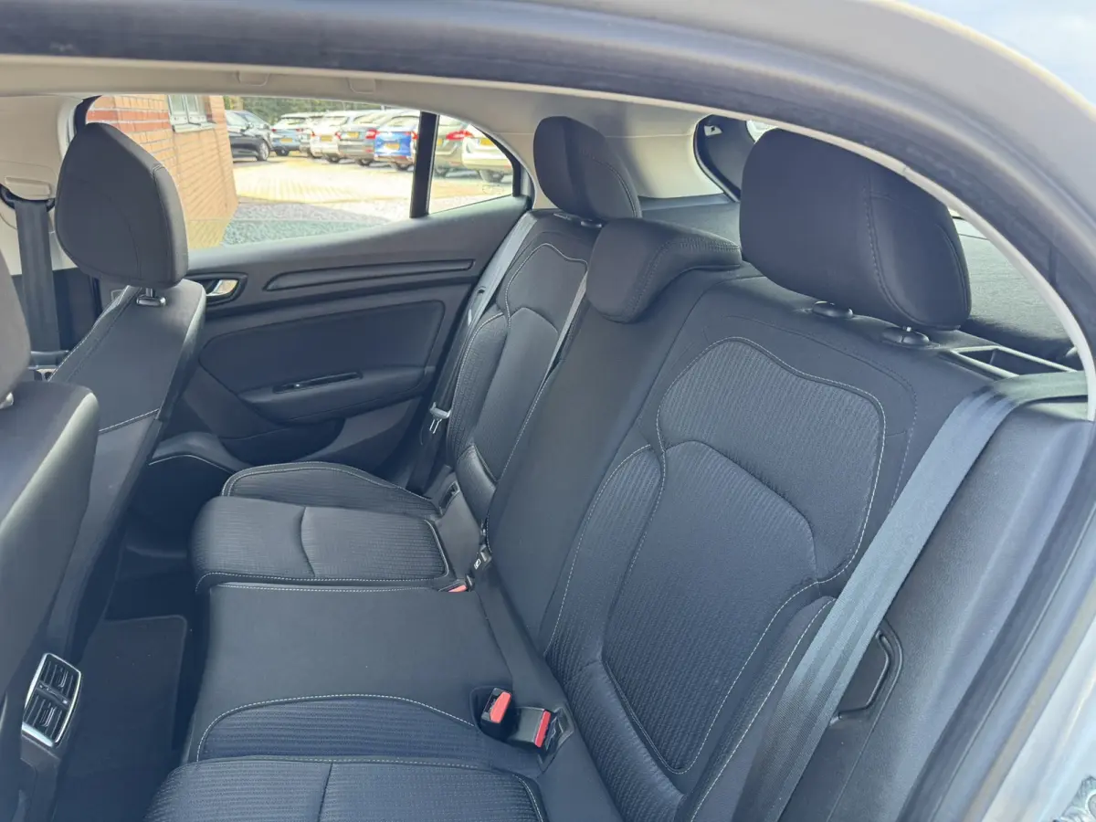 1.5 Blue dCi Limited, Euro 6, Apple Carplay, PDC,