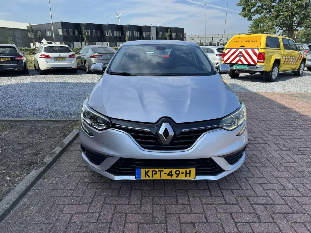 1.5 Blue dCi Limited, Euro 6, Apple Carplay, PDC,