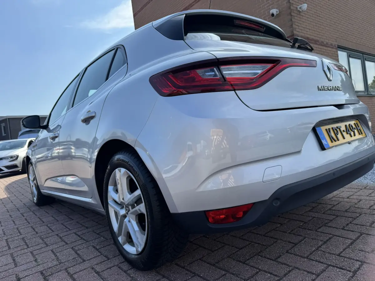 1.5 Blue dCi Limited, Euro 6, Apple Carplay, PDC,