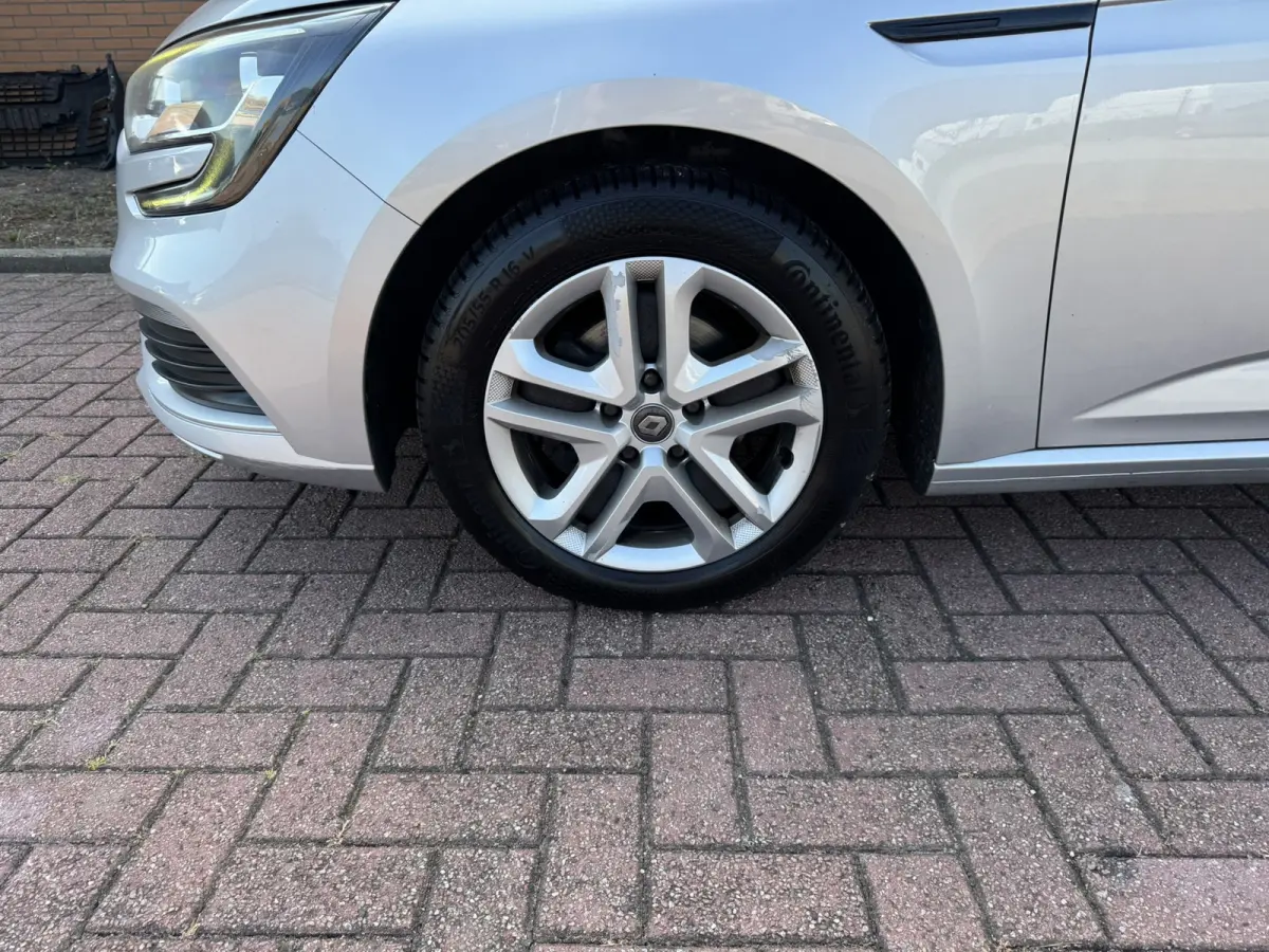 1.5 Blue dCi Limited, Euro 6, Apple Carplay, PDC,