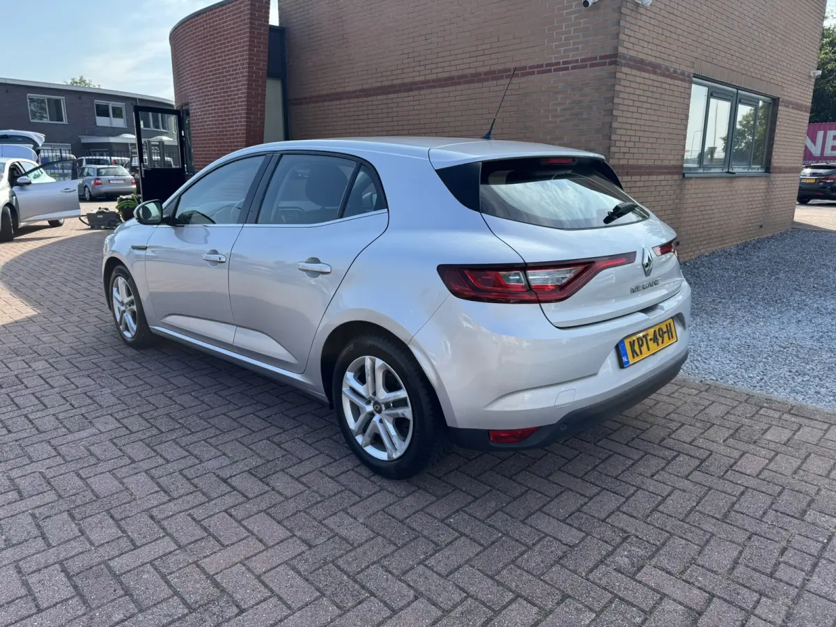 1.5 Blue dCi Limited, Euro 6, Apple Carplay, PDC,