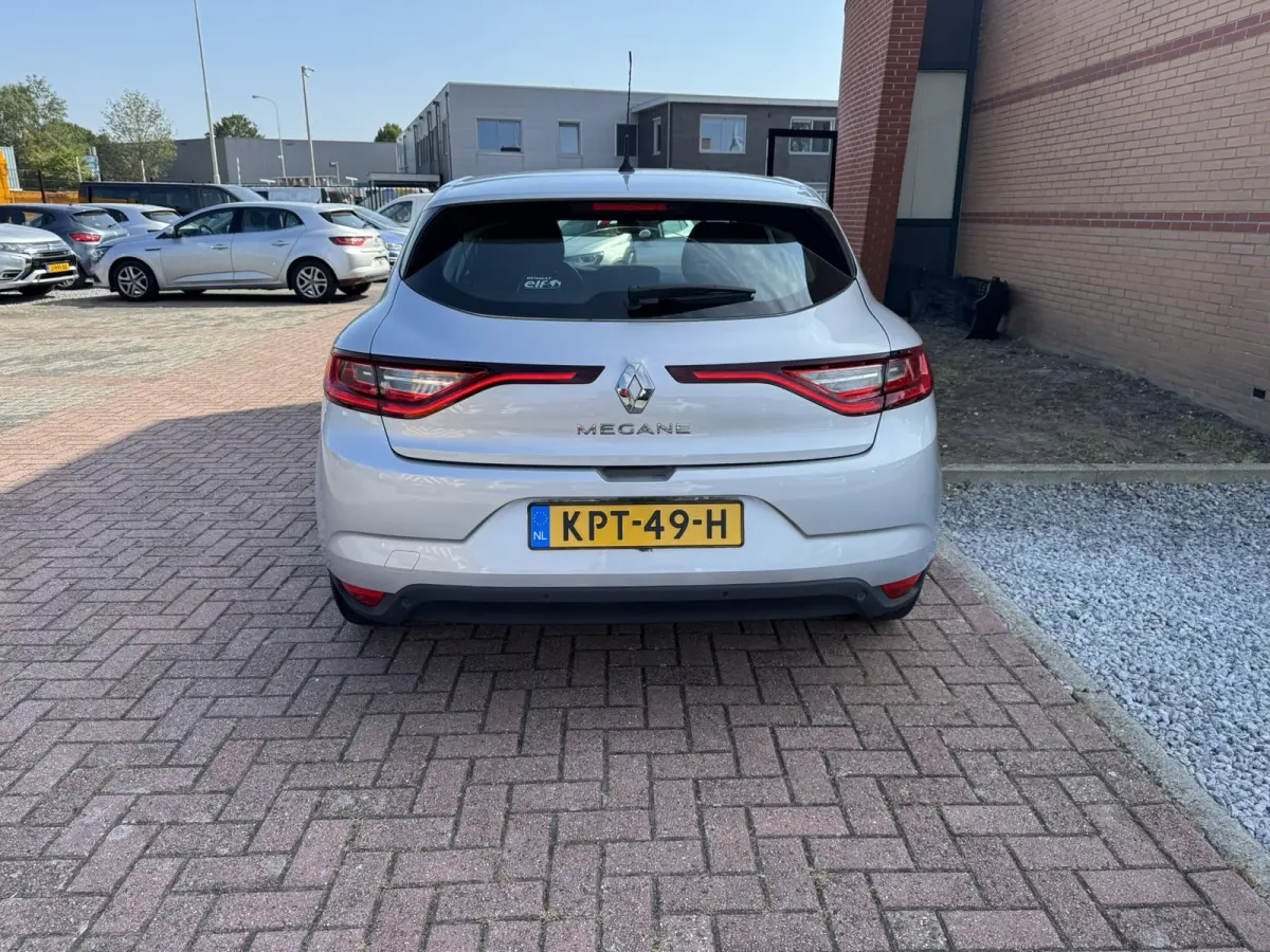 1.5 Blue dCi Limited, Euro 6, Apple Carplay, PDC,