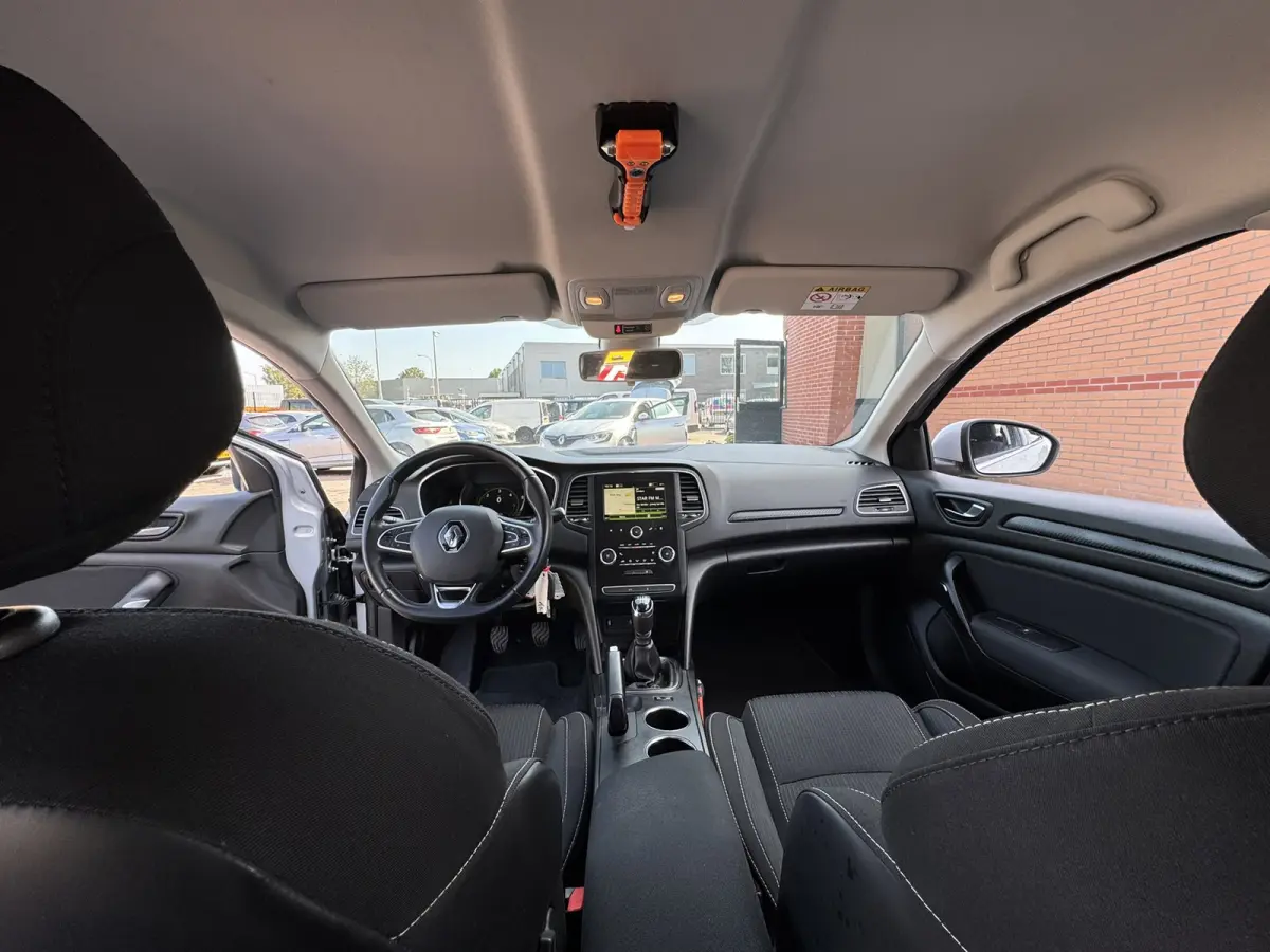 1.5 Blue dCi Limited, Euro 6, Apple Carplay, PDC,