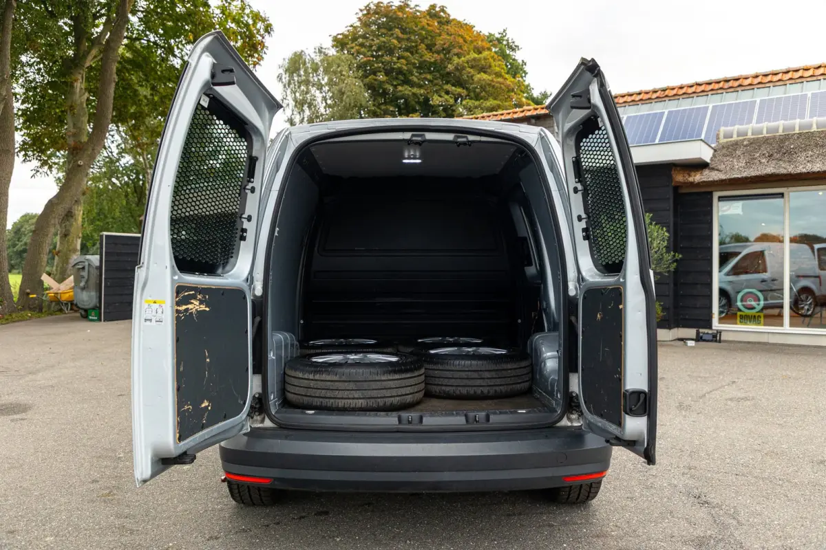 2.0 TDI L1H1 BMT Trendline Airco I Navigatie I 17 Inch I Bluetooth I Android I CarPlay I NL Caddy I NAP