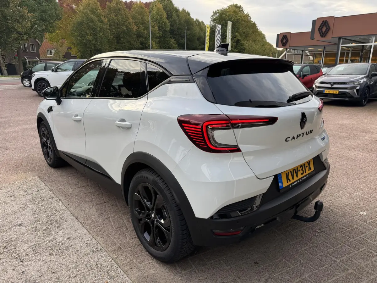1.6 E-Tech Hybrid 145 Rive Gauche