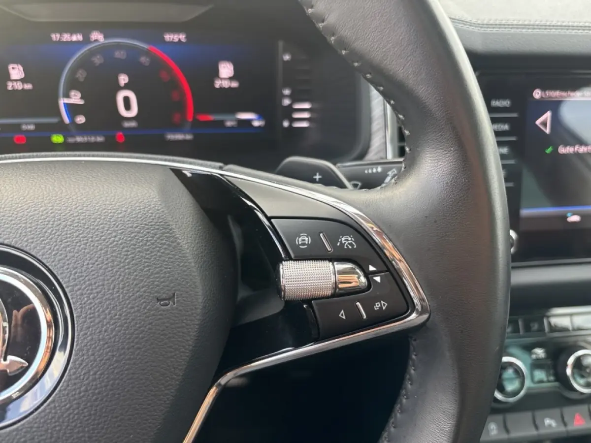 2.0 TDI DSG STYLE 4X4 PANO-DAK/TREKHAAK/CAMERA/CRUISE/MEM/STOELVERW