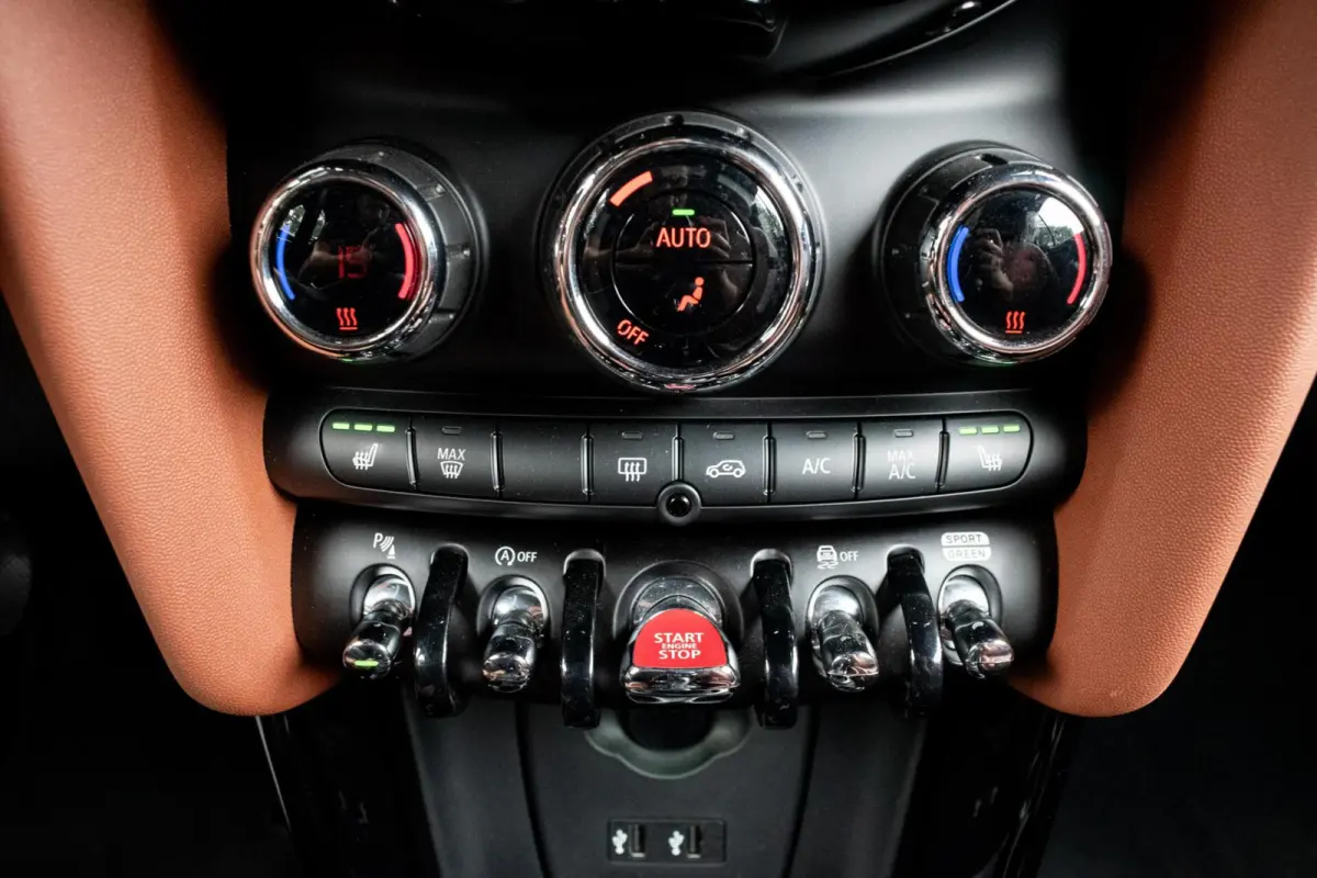 1.5 Chili|STOELVERWARMING|KEYLESS|LEDER|CLIMATE|PDC