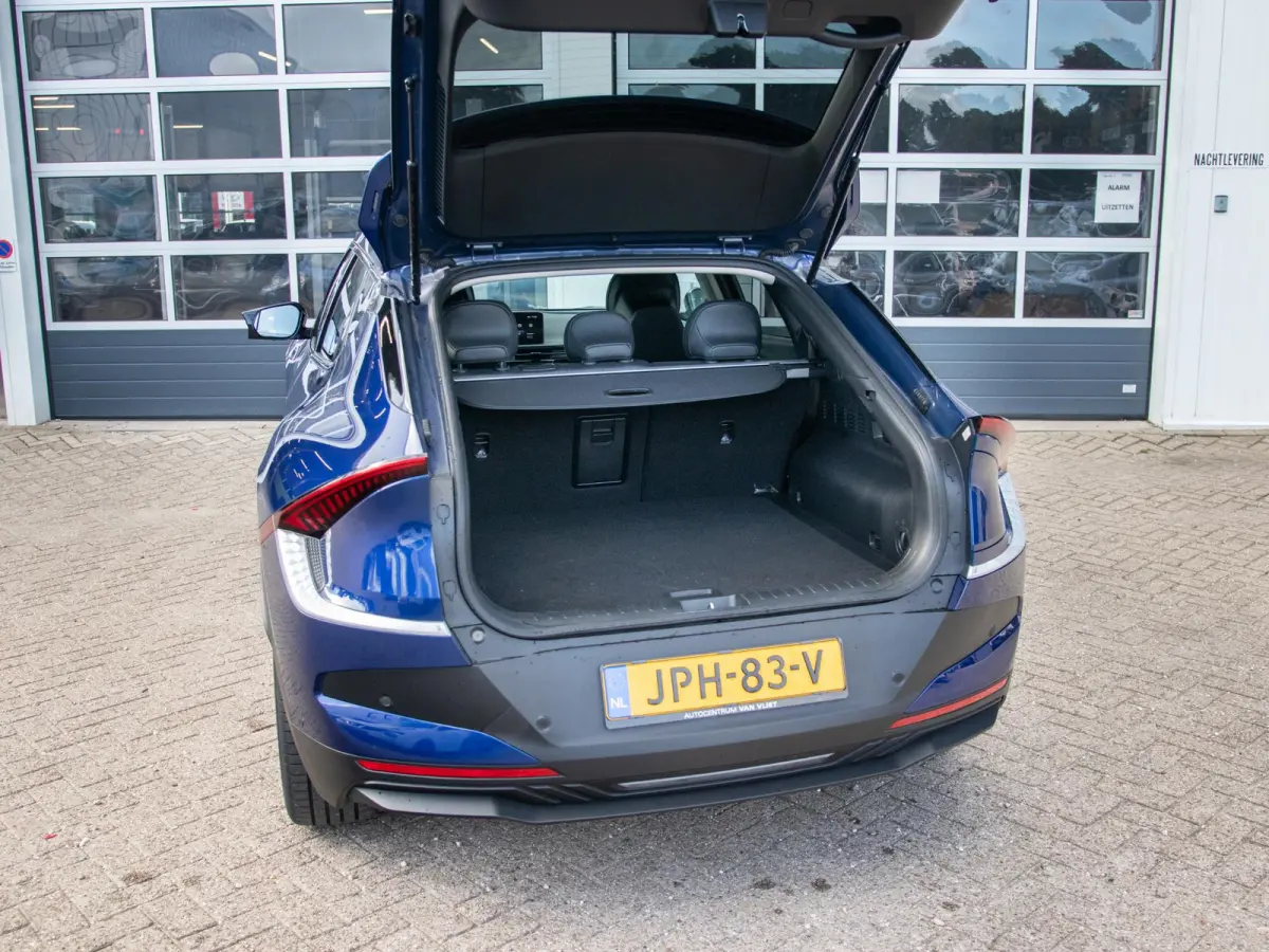 Air 84 kWh l Stoel Stuur verwarming l Camera l Navi l SOH 99,2%