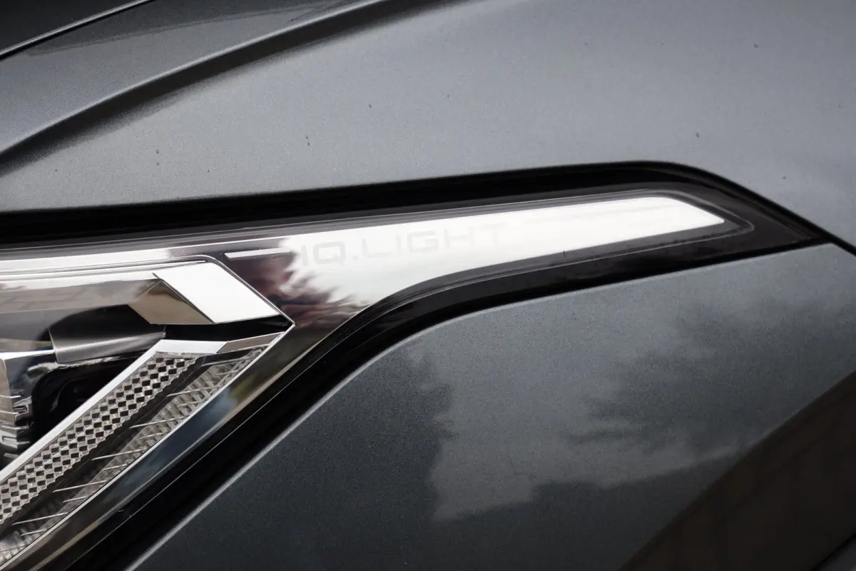 1.5 TSI R-Line 7p | panoramadak | head-up | harmankardon | elek. trekhaak | IQ light | keyless | 1e eig