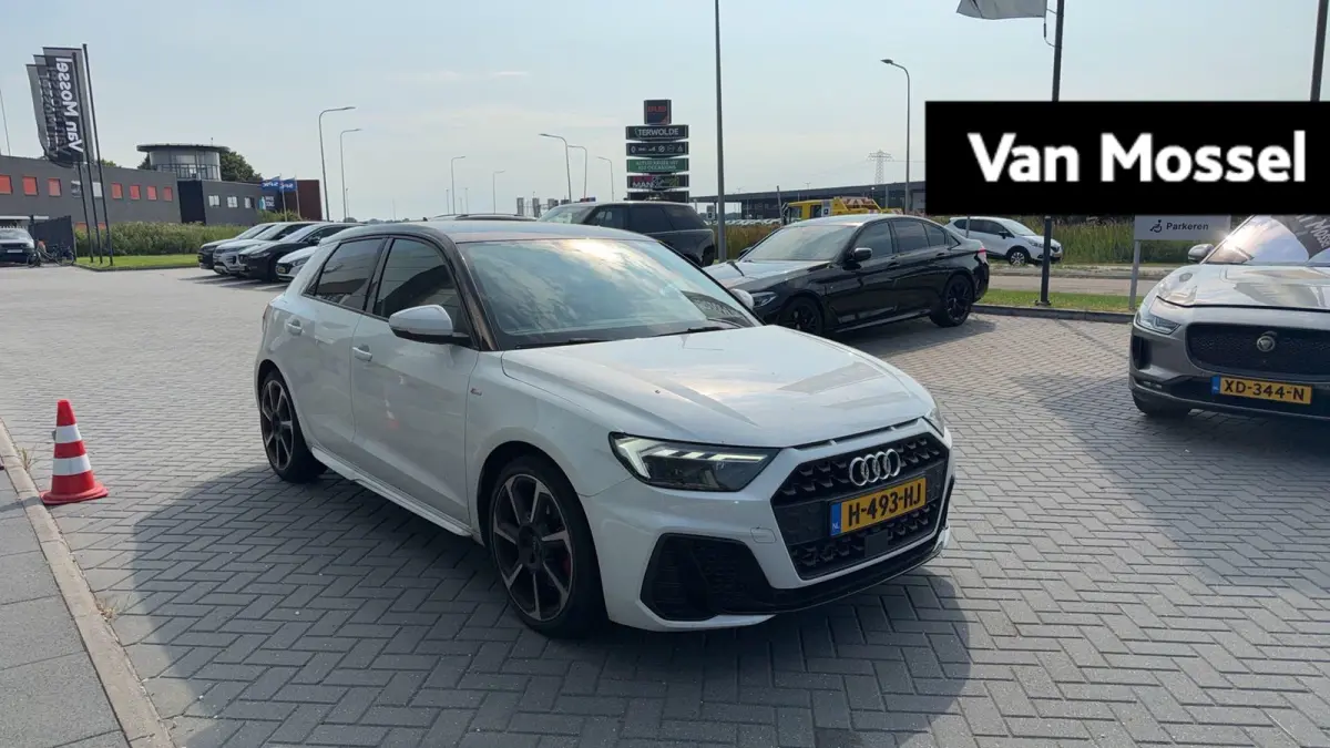 40 TFSI S Line edition one 200 PK |