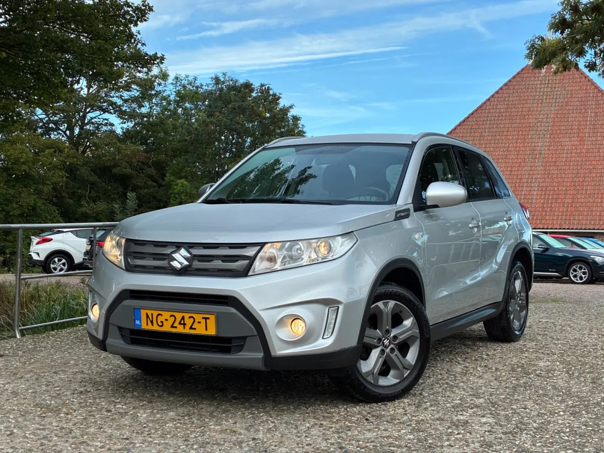 1.6 Exclusive | Carplay + Clima + Cruise nu €9.975,-