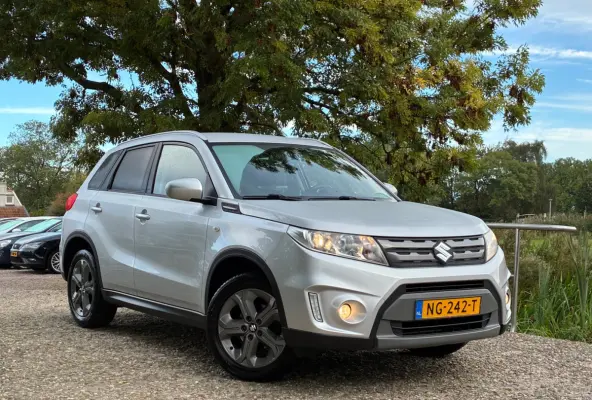 1.6 Exclusive | Carplay + Clima + Cruise nu €9.975,-