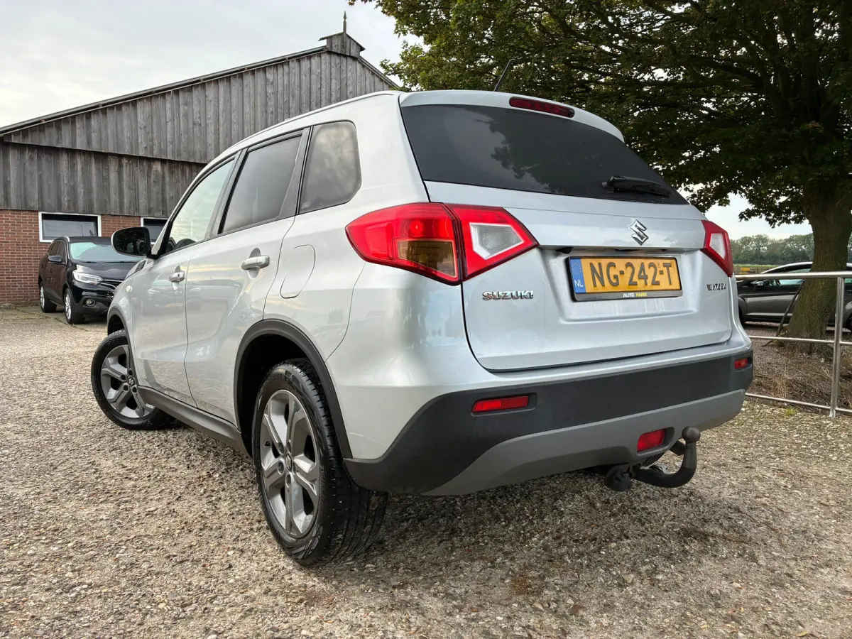 1.6 Exclusive | Carplay + Clima + Cruise nu €9.975,-