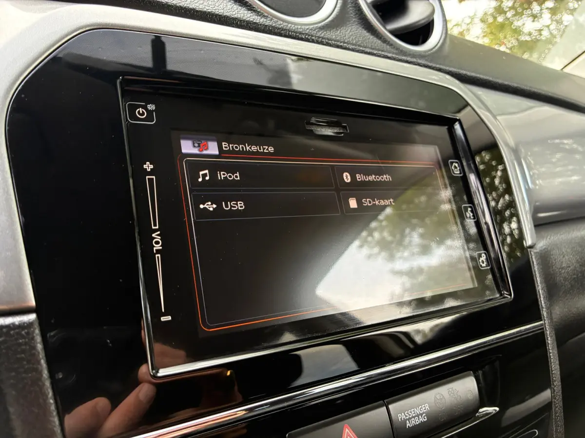 1.6 Exclusive | Carplay + Clima + Cruise nu €9.975,-