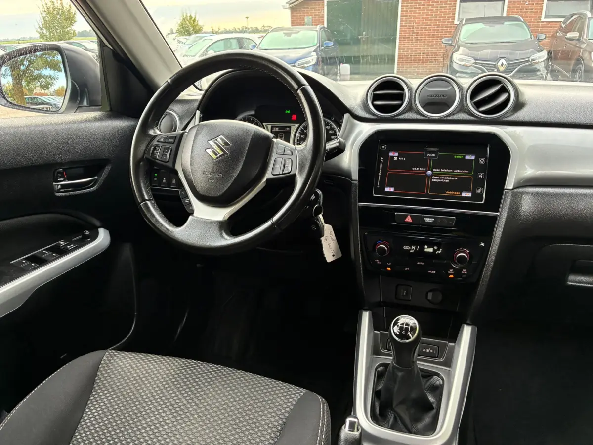 1.6 Exclusive | Carplay + Clima + Cruise nu €9.975,-