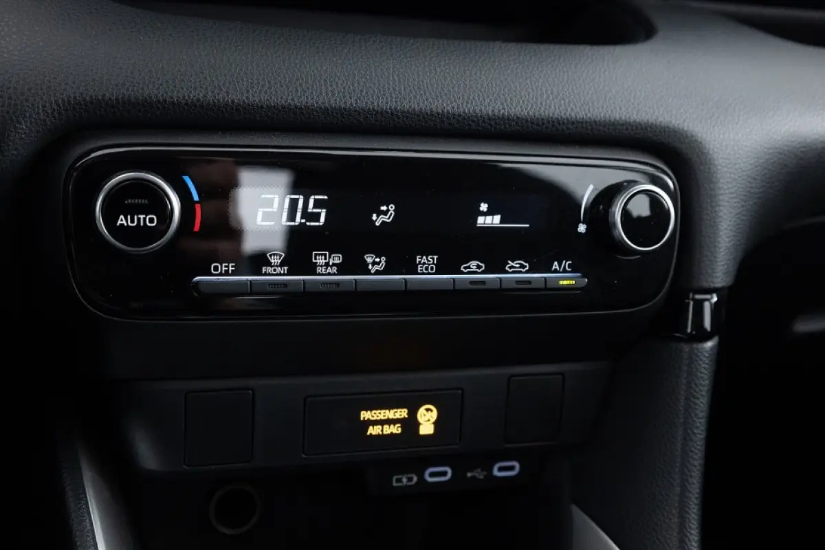 1.5 Hybrid 115 Active | CARPLAY | ECC | VELGEN ✅ 1e Eigenaar Automaat