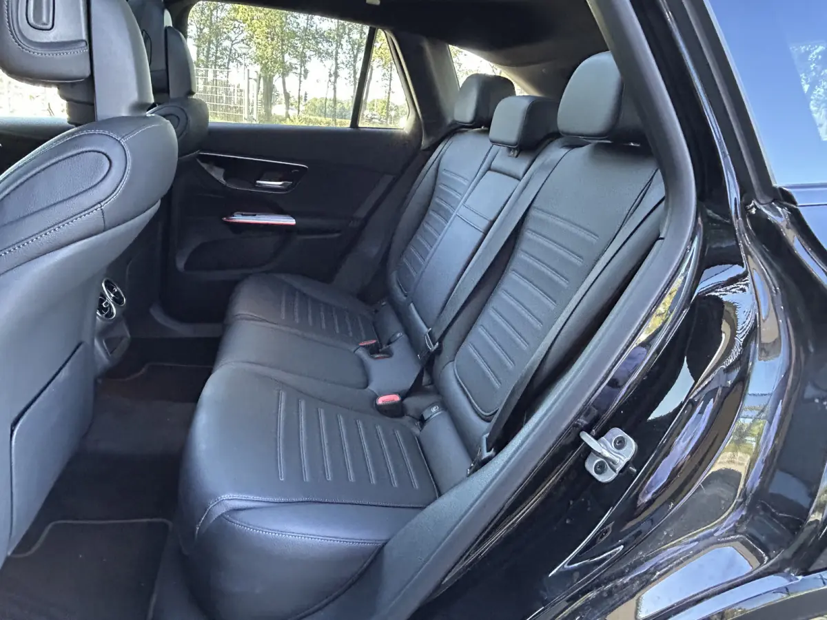 AMG 4Matic // Trekhaak // Memory // 360 Camera // Panoramadak // Digital Light // Night pakket // Keyless // Augmented