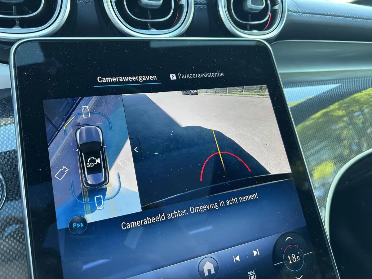 AMG 4Matic // Trekhaak // Memory // 360 Camera // Panoramadak // Digital Light // Night pakket // Keyless // Augmented