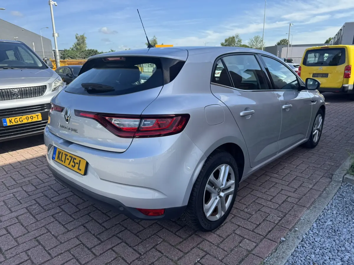 1.5 Blue dCi Limited, Marge, Euro 6, Apple Carplay, PDC,