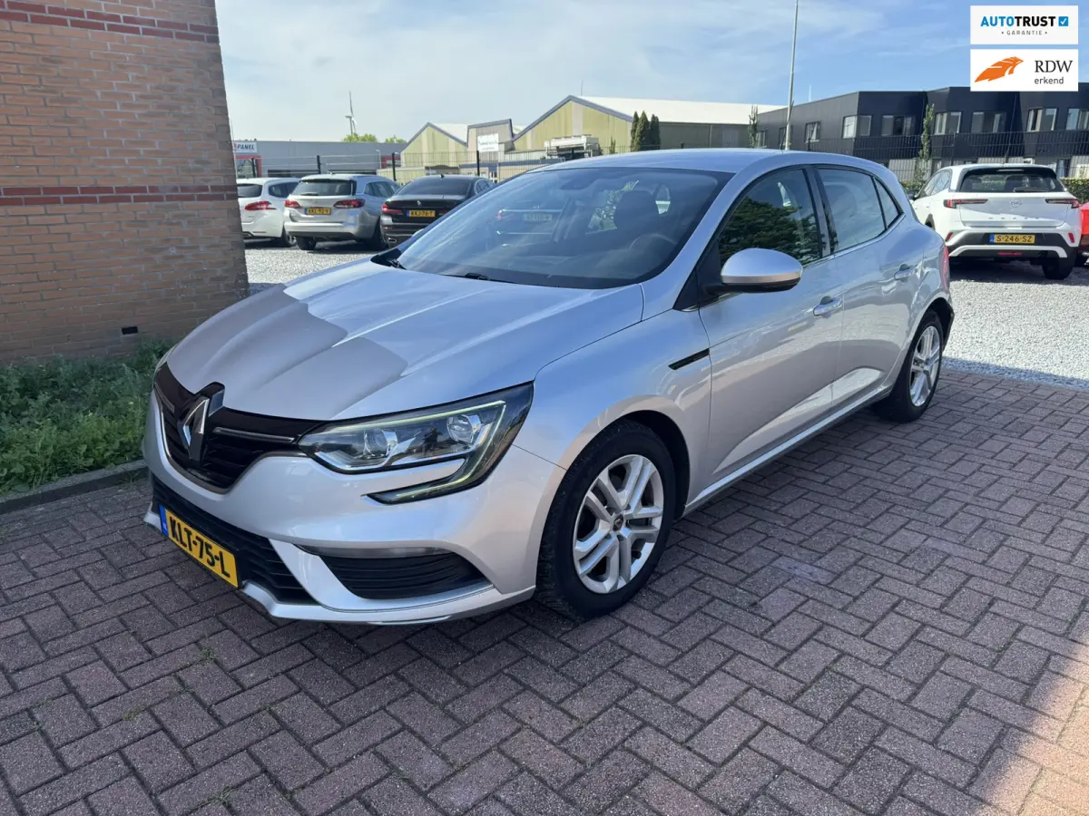 1.5 Blue dCi Limited, Marge, Euro 6, Apple Carplay, PDC,