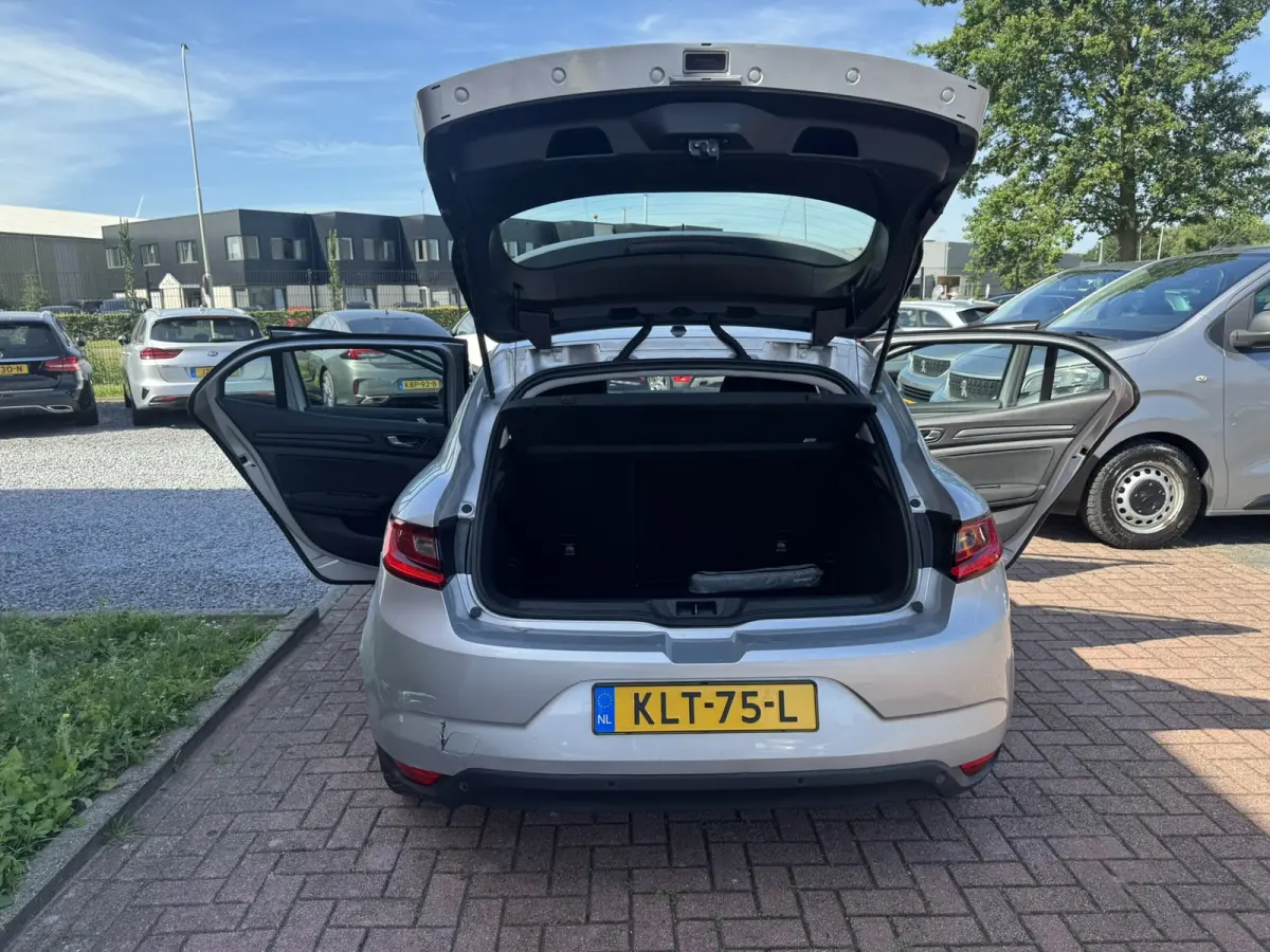 1.5 Blue dCi Limited, Marge, Euro 6, Apple Carplay, PDC,
