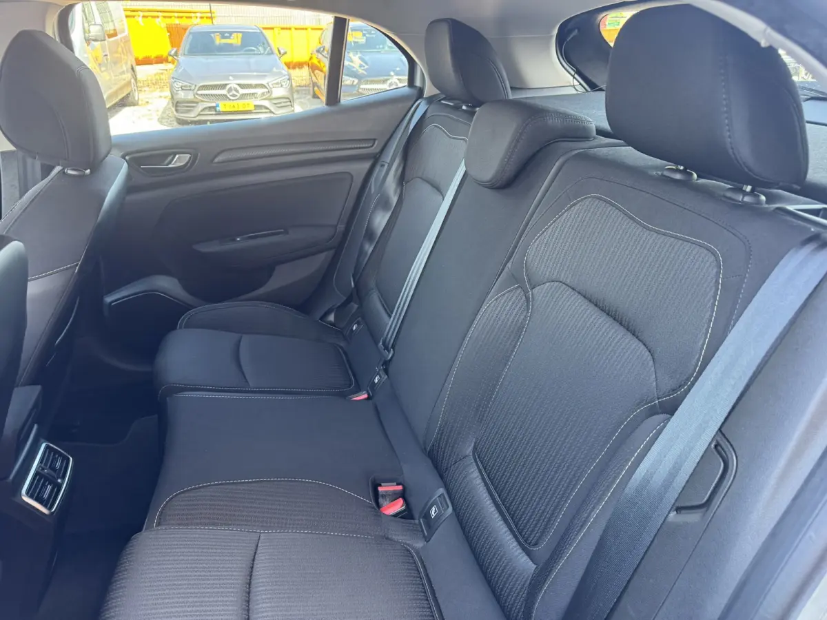 1.5 Blue dCi Limited, Marge, Euro 6, Apple Carplay, PDC,