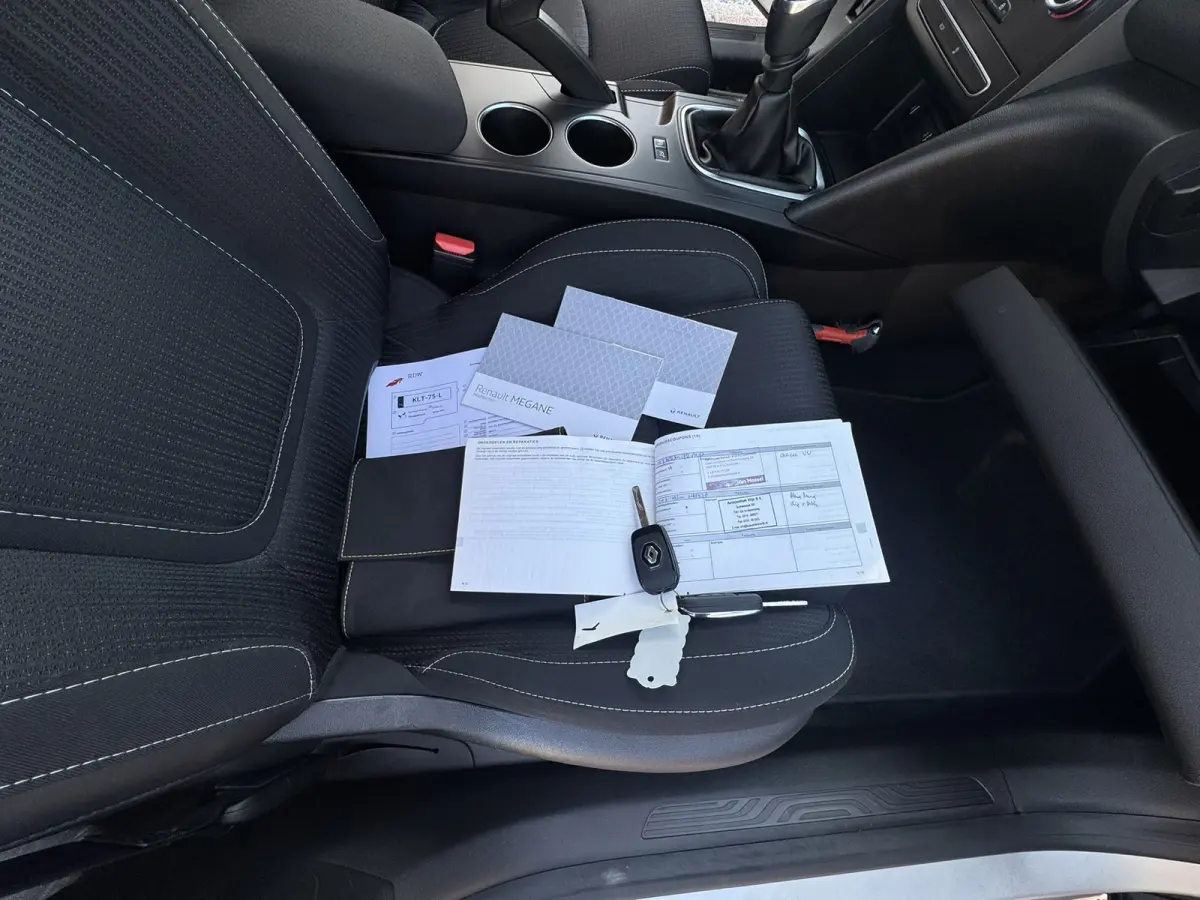 1.5 Blue dCi Limited, Marge, Euro 6, Apple Carplay, PDC,