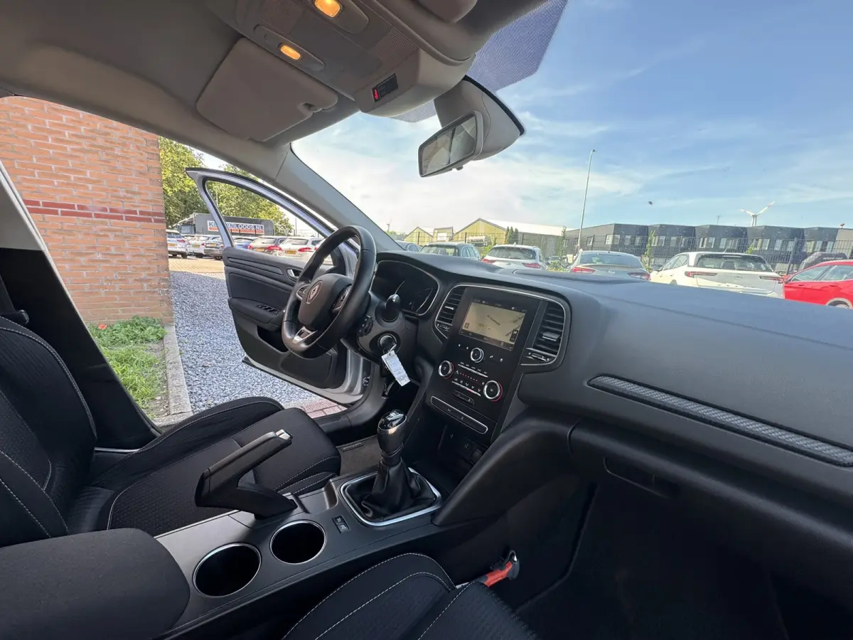 1.5 Blue dCi Limited, Marge, Euro 6, Apple Carplay, PDC,