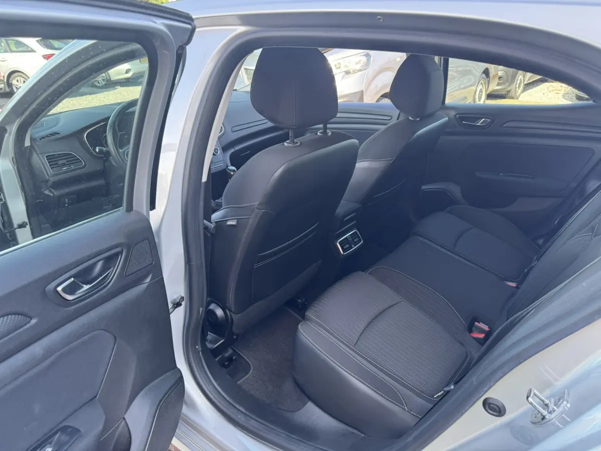 1.5 Blue dCi Limited, Marge, Euro 6, Apple Carplay, PDC,
