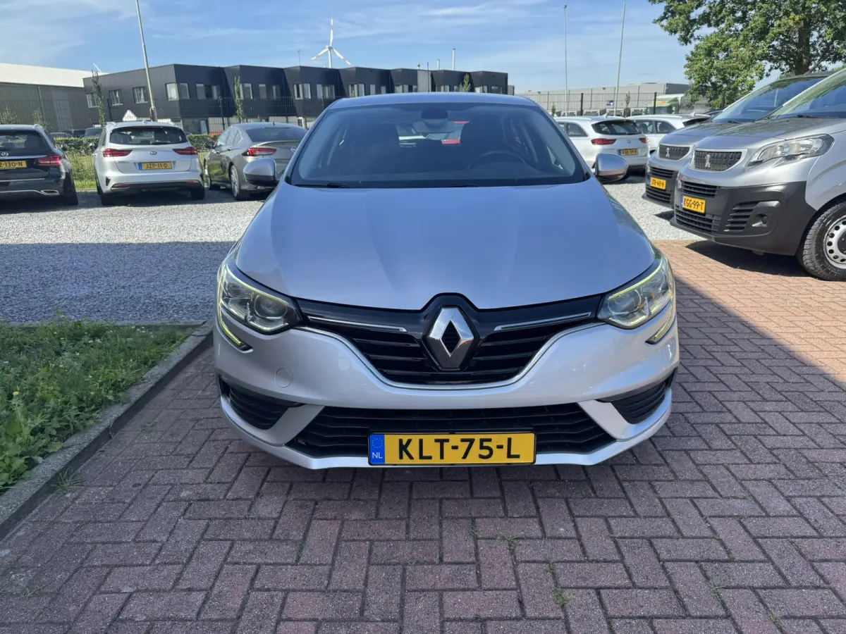 1.5 Blue dCi Limited, Marge, Euro 6, Apple Carplay, PDC,