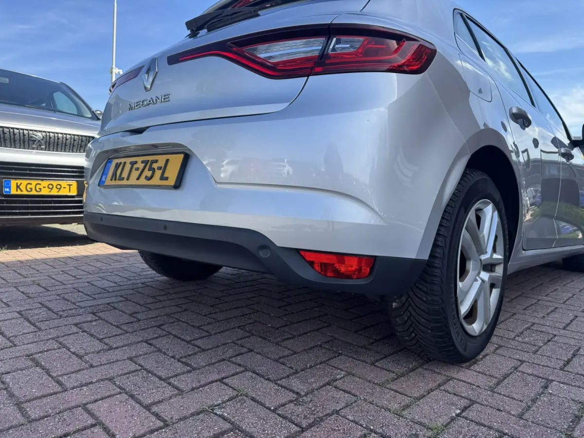 1.5 Blue dCi Limited, Marge, Euro 6, Apple Carplay, PDC,