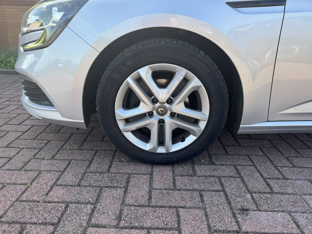 1.5 Blue dCi Limited, Marge, Euro 6, Apple Carplay, PDC,