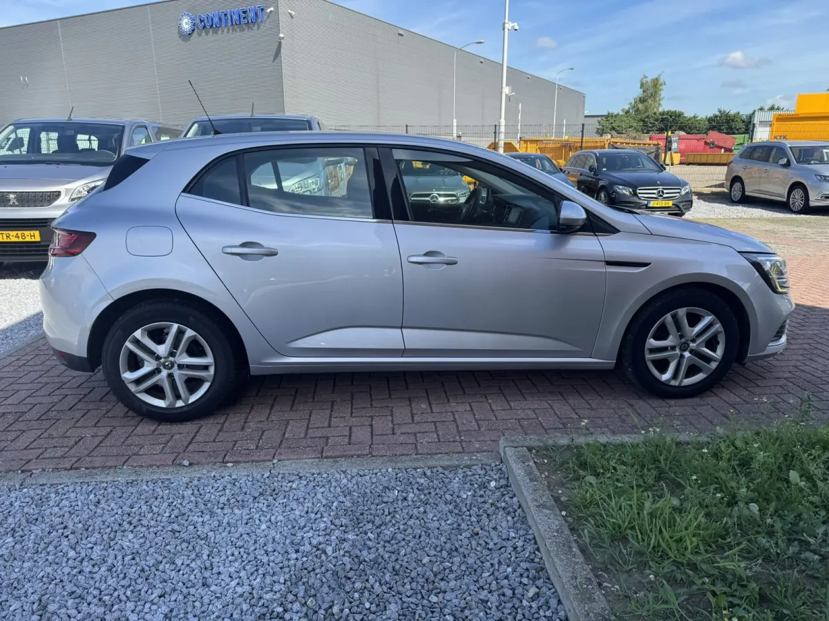 1.5 Blue dCi Limited, Marge, Euro 6, Apple Carplay, PDC,