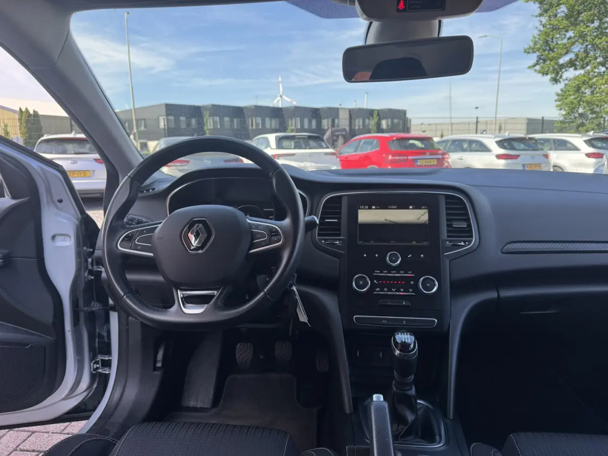 1.5 Blue dCi Limited, Marge, Euro 6, Apple Carplay, PDC,